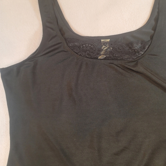 076. EUC ~ FELINA ~ Shaper Top ~ Lace Décolleté ~ Smooths and Holds ~ So Sexy! - Picture 3 of 9